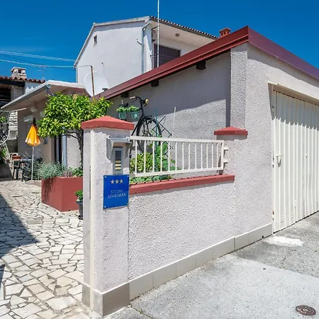 1 Bedroom In *